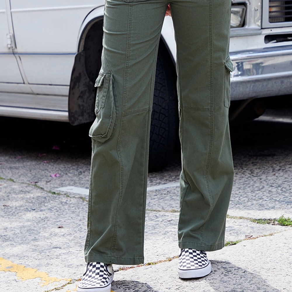 Brandy Melville Green Kim Cargo Pants - Picture 3 of 6